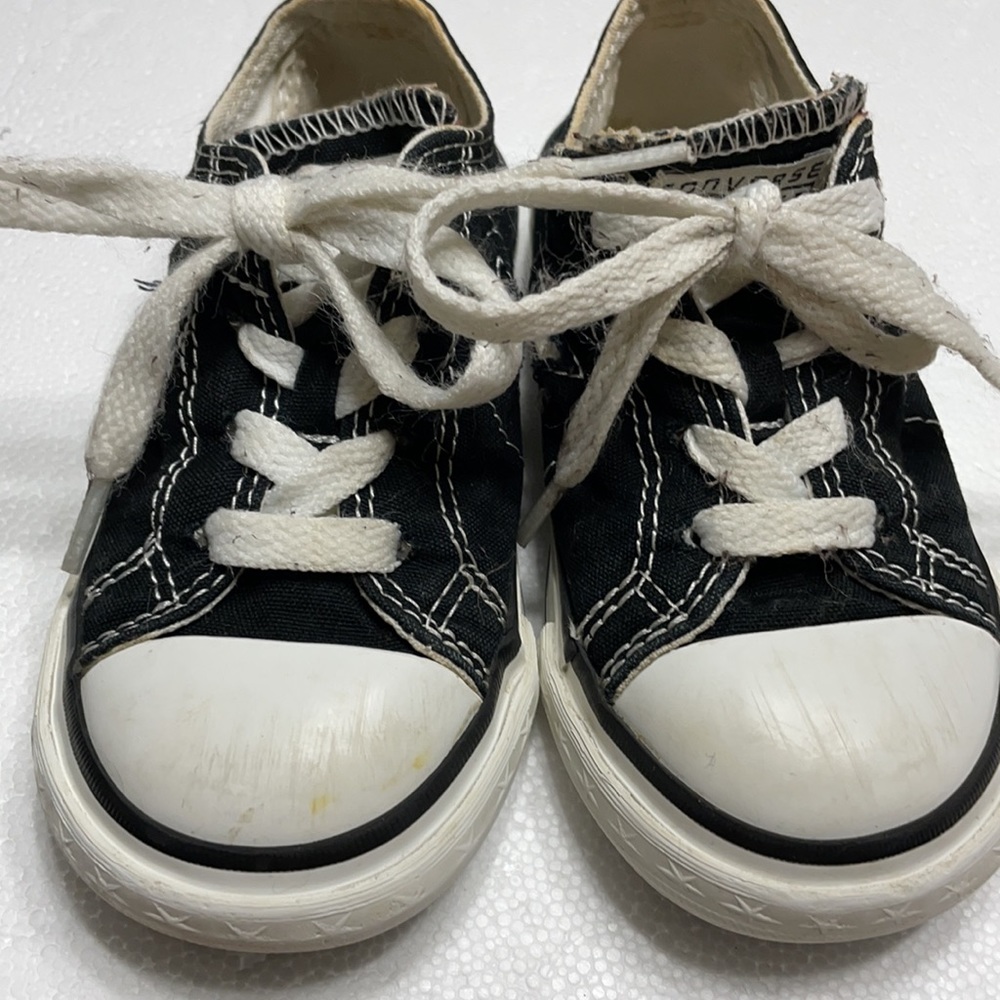 Kids Converse one Star Sneakers